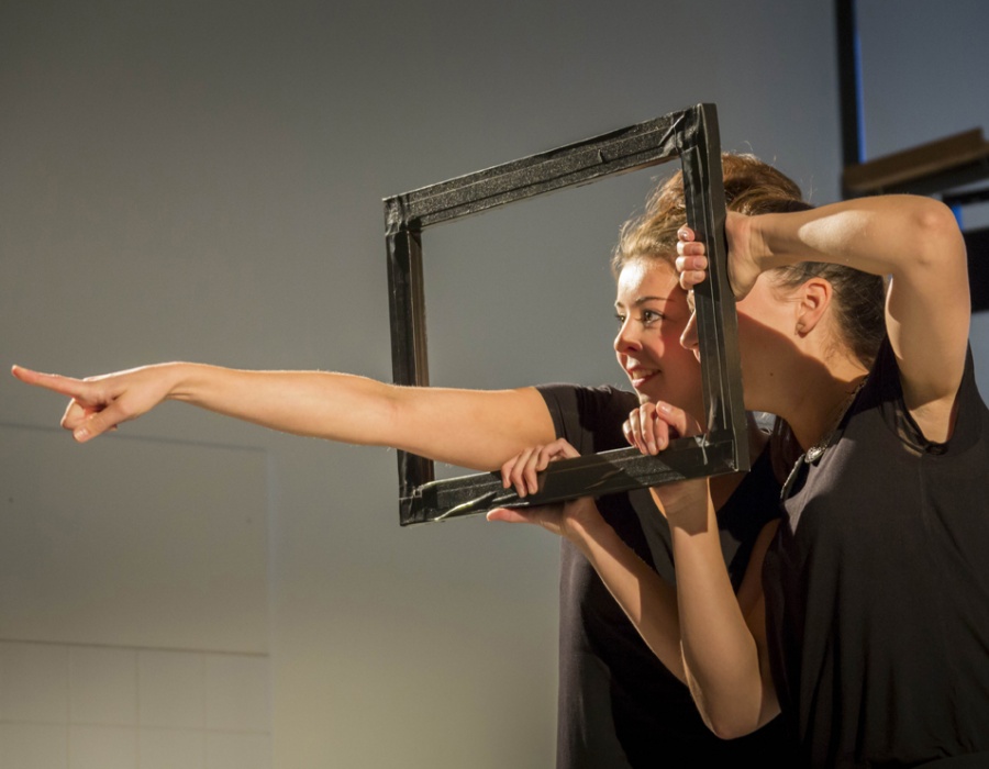 Malou Van Sluis & Judith Sleddens: In de verte